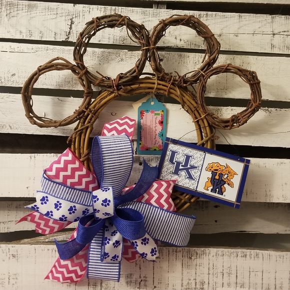 New Handmade Kentucky UK Cat Paw - Picture 1 of 1